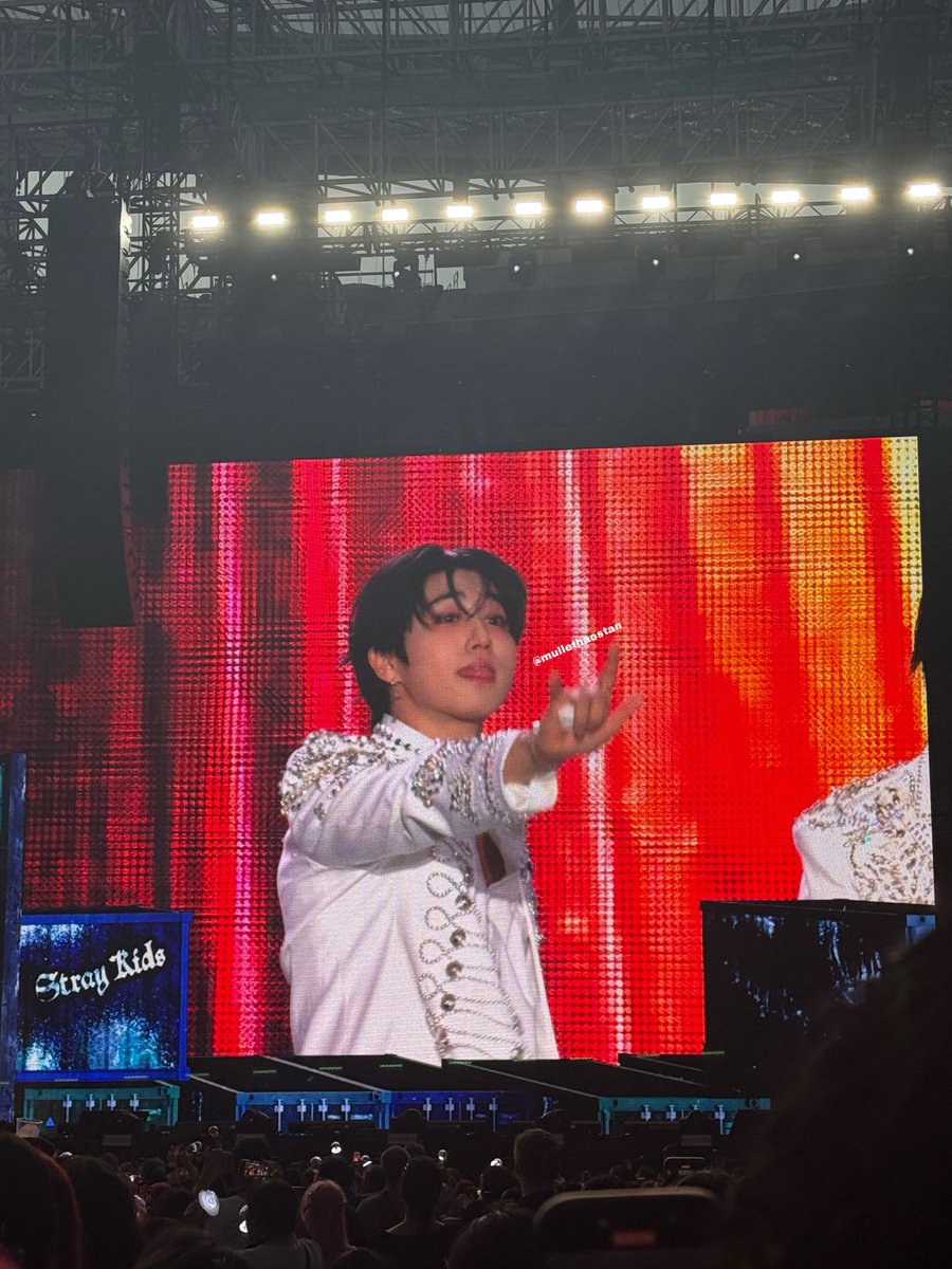 mullethaostan's tweet photo. oh i’m done for… han jisung, im in love with u #hanjisung #skz #dominATE_LA
#dominATE_LosAngeles https://t.co/6aZm9HqKCK