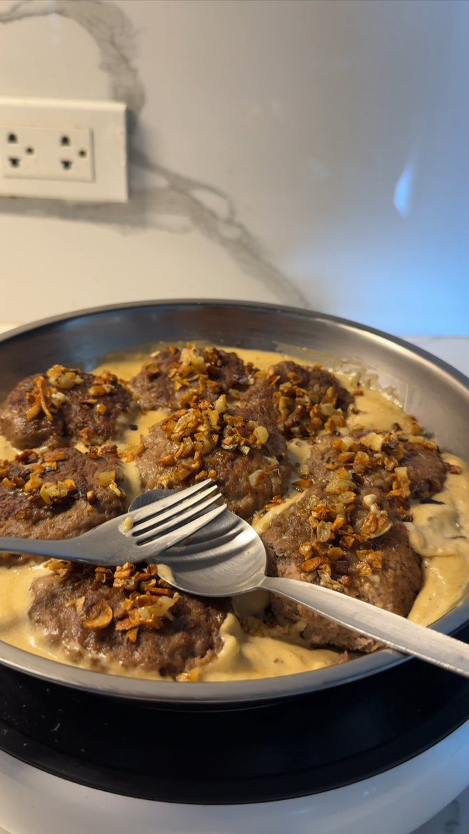 CREAMY GARLIC PEPPER BEEF 🍖