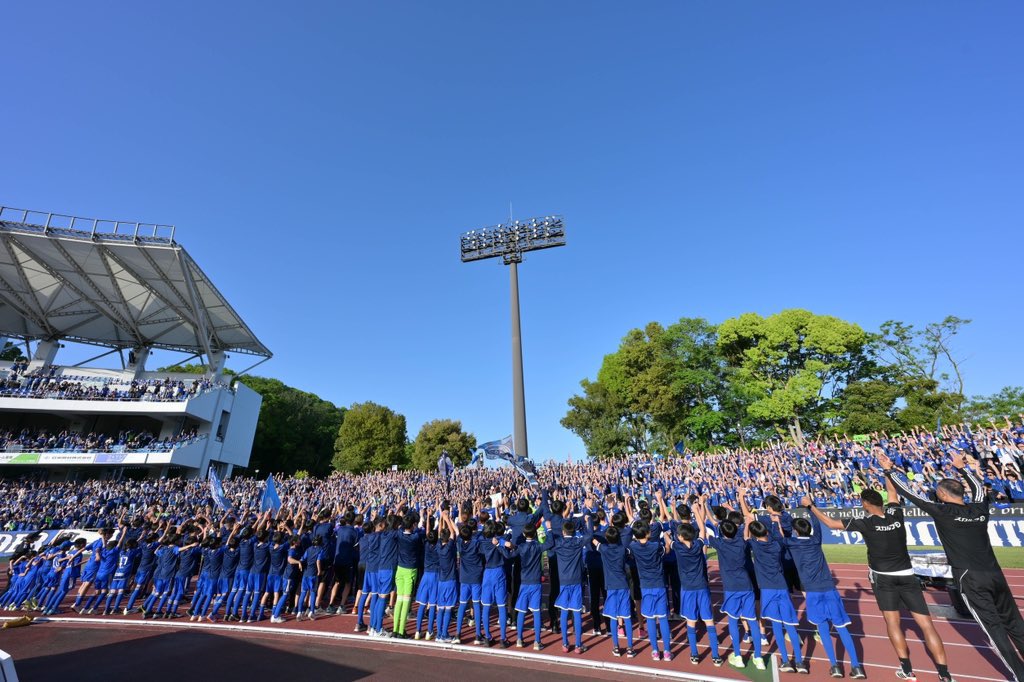 yu_shino511's tweet photo. このたび、新たな挑戦をする決断をいたしました。
ご報告が遅くなり申し訳ありません。
伝えたい想いが文字数に収まらず、詳細は画像にまとめました。ご覧いただけたら嬉しいです。
インターン時代を含め約3年半、本当にありがとうございました。

いつまでもFC町田ゼルビアが大好きです！

#zelvia https://t.co/fi0LUg6Lv0