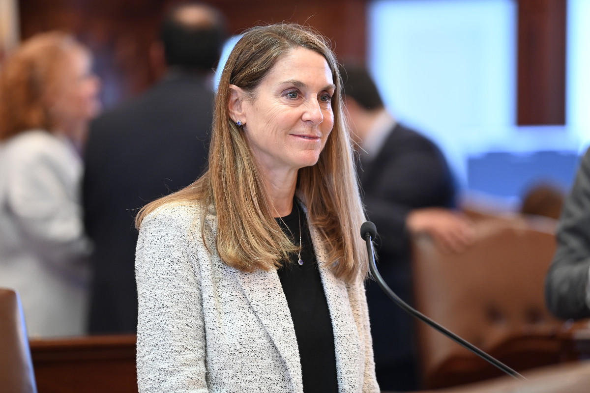 Employees should not feel their choices are limited when facing  workplace conflict. This measure not only invests employee  rights, it also encourages employers to enforce fair labor practices.

senatorfine.com/news/press-rel…