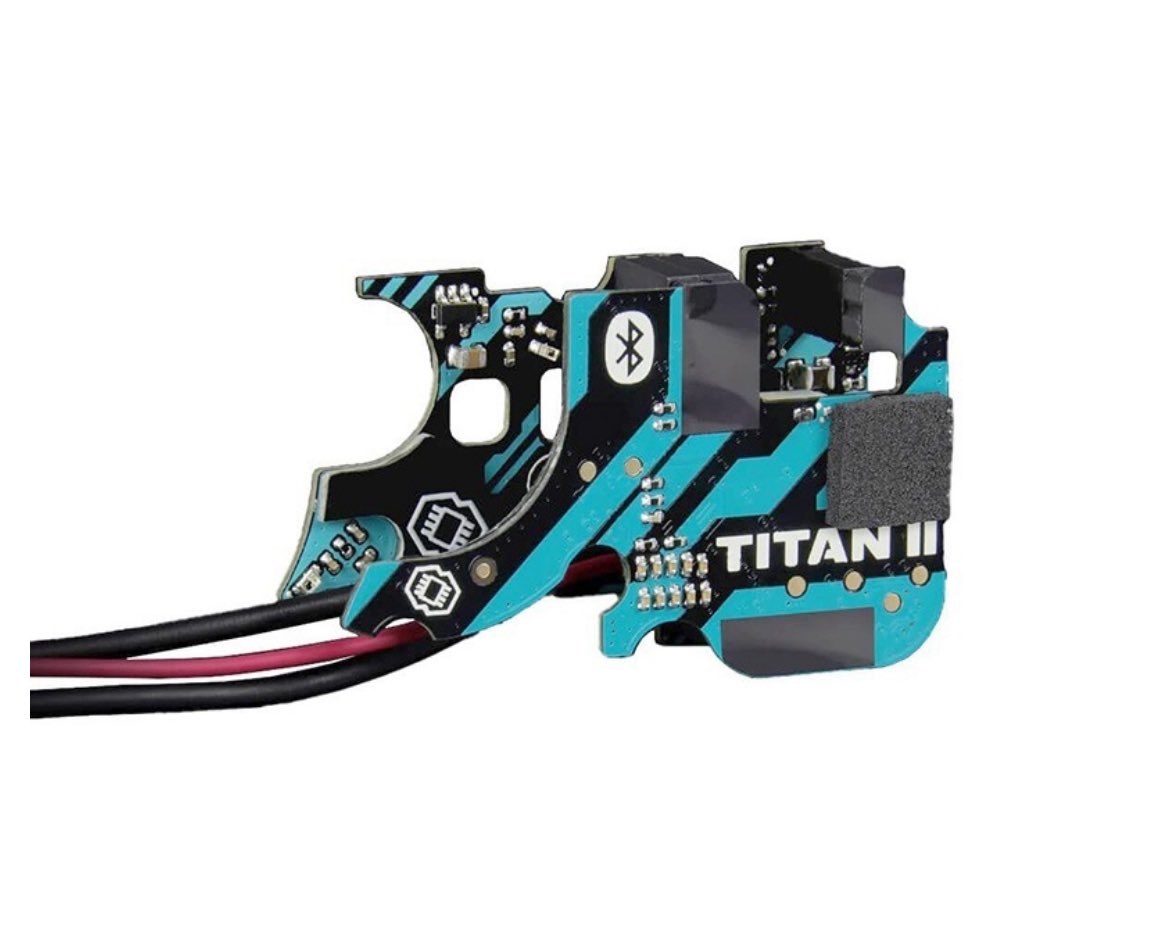 MiuAirsoft's tweet image. おはようございます
ミヤです

当店では比較的安価な
KESTRELやPERUNを
おススメしておりますが
勿論TITANやLEVIATHANも
取り扱い、組込可能です。

電子トリガーカスタムなども
是非ご用命下さい

本日も21時まで営業です
サバゲー帰りに
是非遊びに来て下さい

#MIUエアソフト
#GAW
#AWC