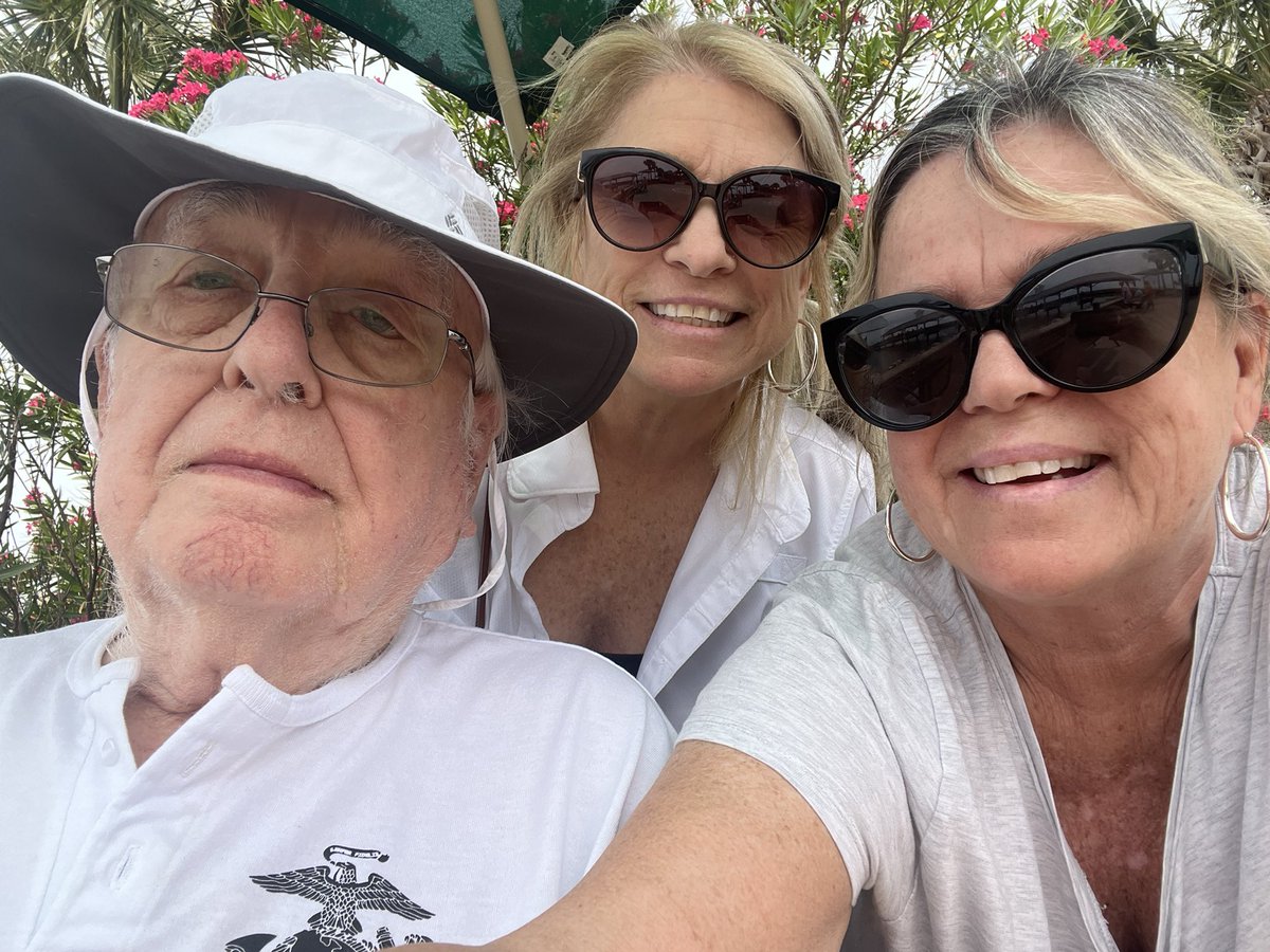 susan_dougherty's tweet photo. @TheRealHoarse Spent today with my dad and sister in St Simon’s Island and for dinner, my little brother made the trek.
#family
#91years https://t.co/spyPLukRbb