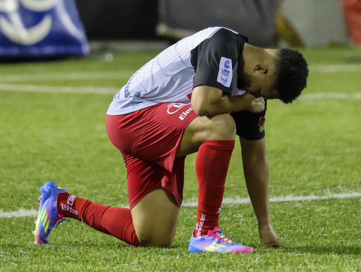 Solo tú sabes mis procesos Dios!🥹😭 Pero Jehova dio y Jehova quito sea el nombre de Jehova Glorificado!!🧎🏾‍♂️‍➡️🙏🏽