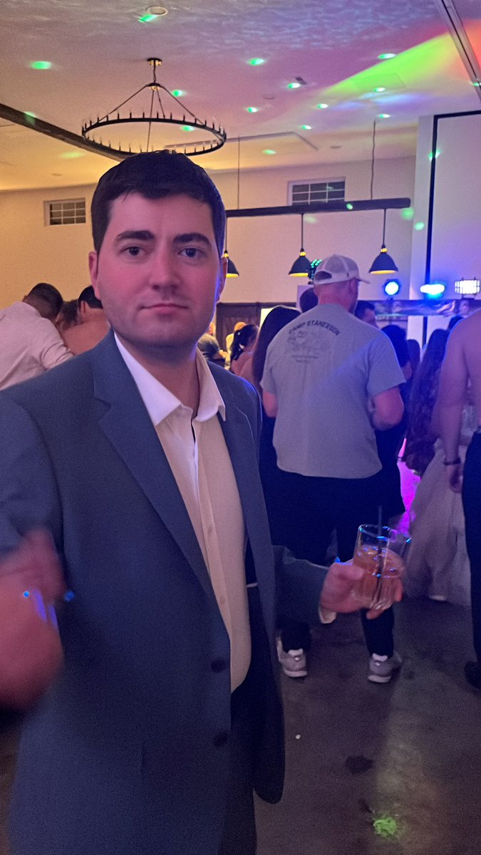 $auce Neuzil tweet media