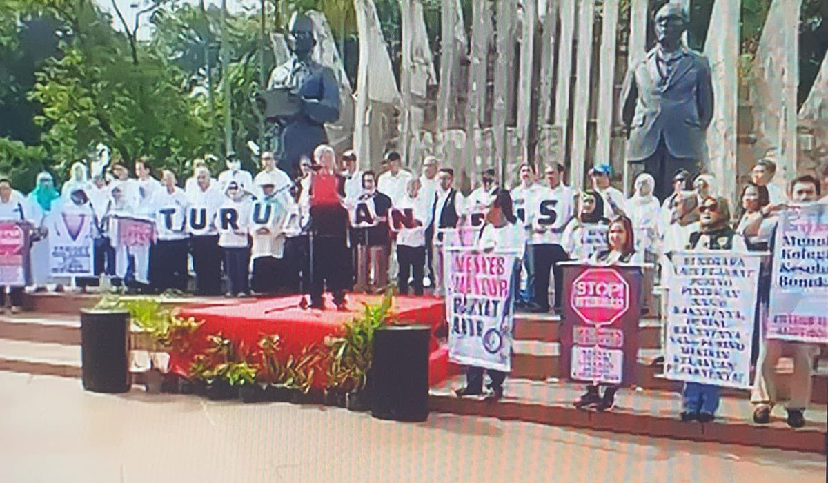 Eva Sri Diana Chaniago tweet media