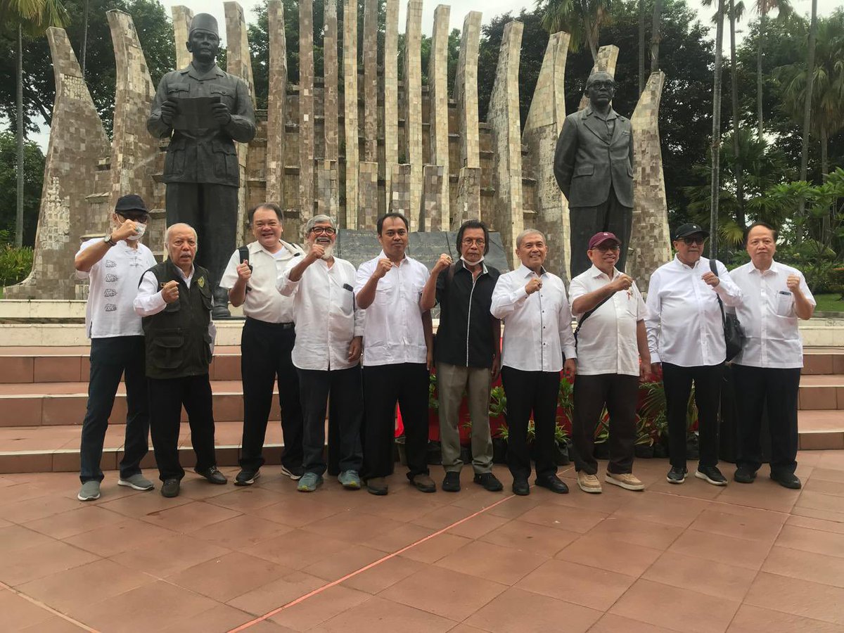 Eva Sri Diana Chaniago tweet media