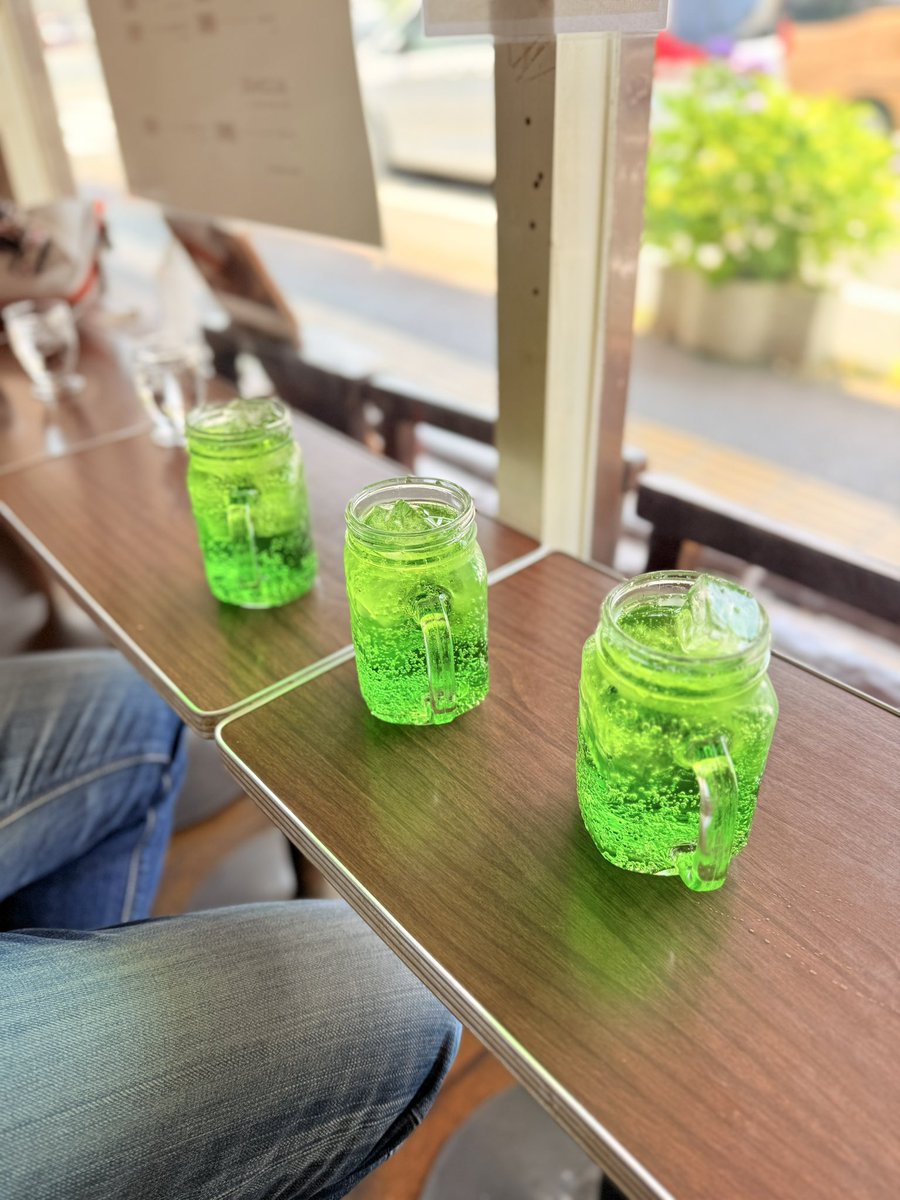 今日はヨシオカアタックミート！3人でゲン担ぎに来るもののクリーム切れで撃沈！さあ本番はどうなるか、、、
#ミニ四駆　#モデルショップヨシオカ