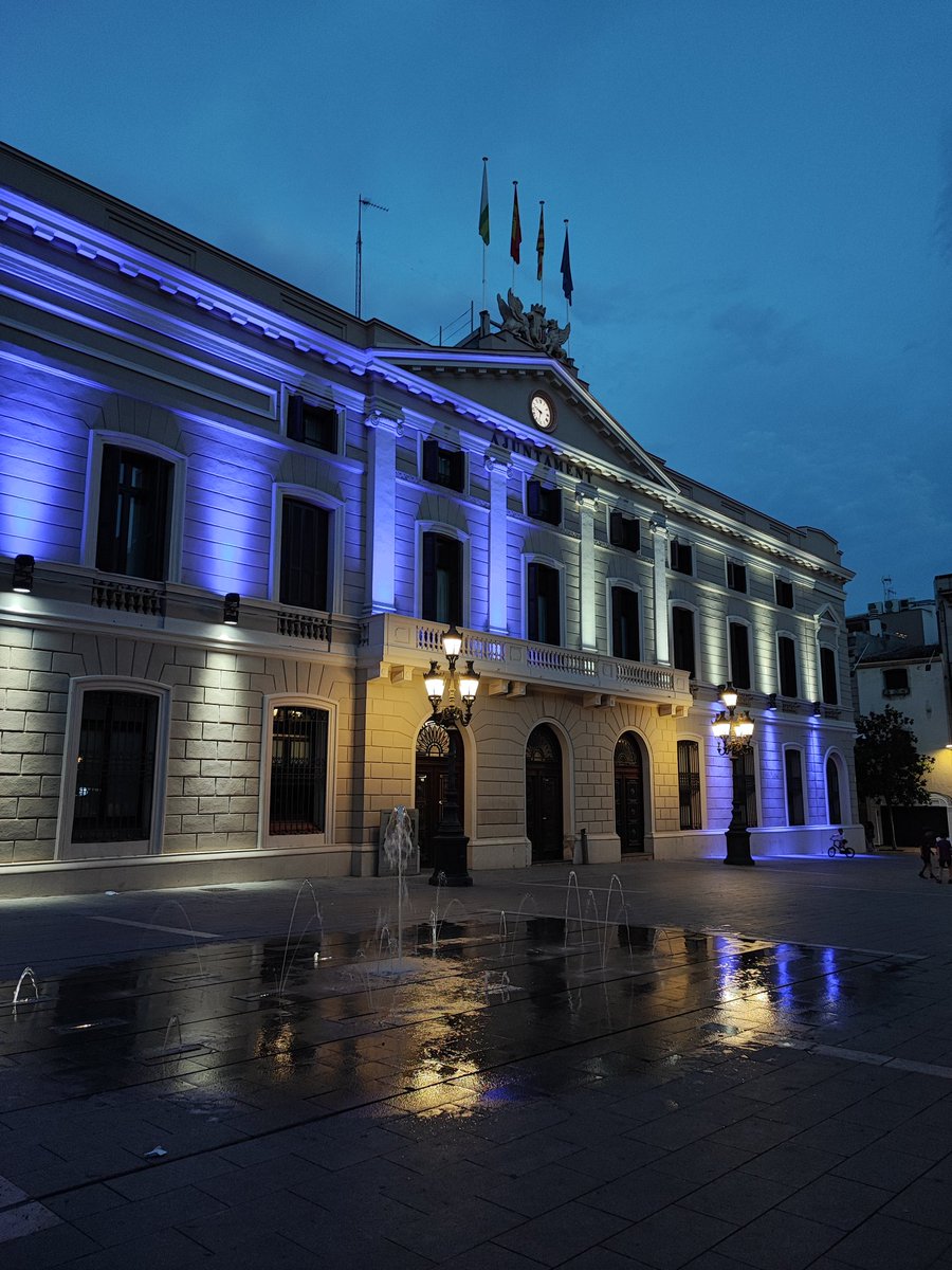 Nervis, molts nervis. Intentarem dormir, que ja és dir.
Demà ho donarem tot, HONOR 💙🤍