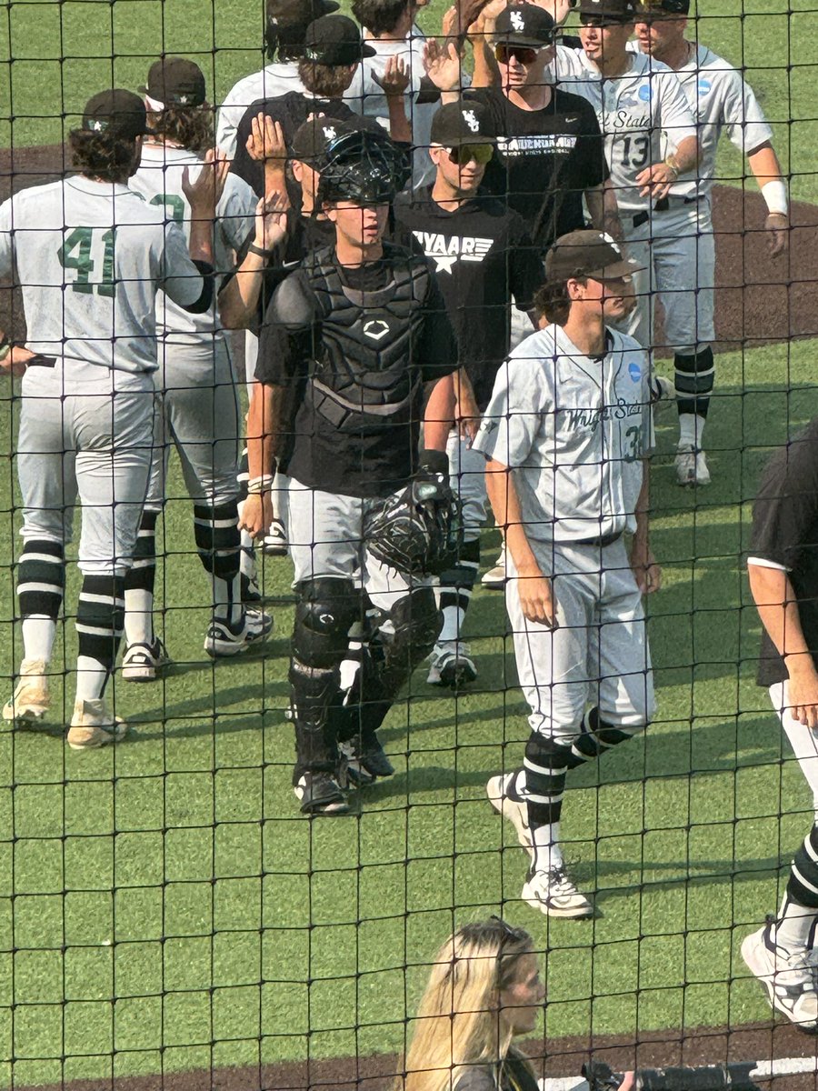 BaseballArrows's tweet image. 2024 Tecumseh grad Noah Cassell enjoying some NCAA Regional baseball.