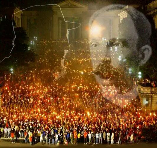 Con las ideas de Martí y Fidel seguimos en combate. #Cuba