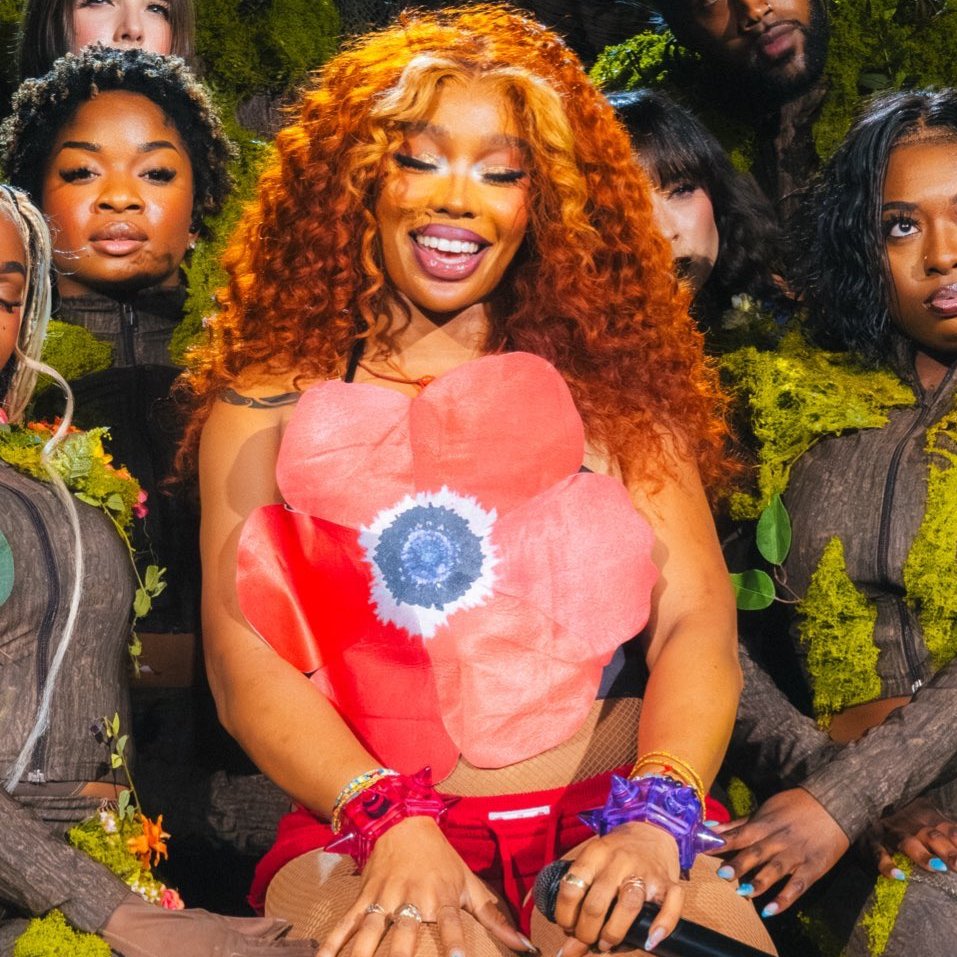 Musicas do “LANA” que mais receberam streams no Spotify ontem:

“Saturn” — 1M
“30 For 30” — 717K
“BMF” — 706K
“Crybaby” — 246K
“Scorsese Baby Daddy” — 218K
“What Do I Do” — 163K
“Another Life” — 158K
“Kitchen” — 106K
“Drive” — 106K
“Diamond Boy” — 100K