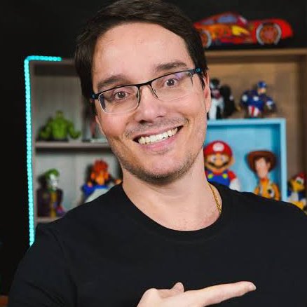 poponze's tweet photo. O youtuber Peter Jordan saiu em defesa de Hunter Schafer após ela ser alvo de ataques transfóbicos por estar cotada para viver a princesa Zelda:

“Em qual cena do jogo mostra o que ela tem no meio das pernas?” https://t.co/7gKGgDDGZB