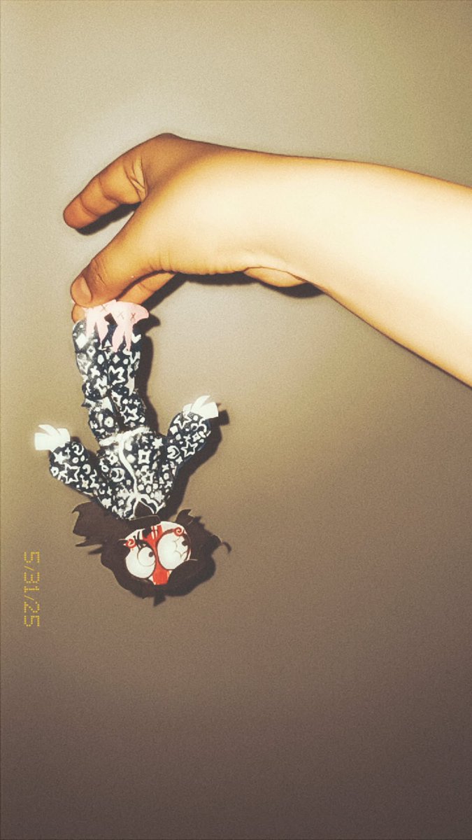 MEMOMASKY's tweet image. PAPER DOLL!!!

#paperdolls  #handmade #art #pictures #photographics
