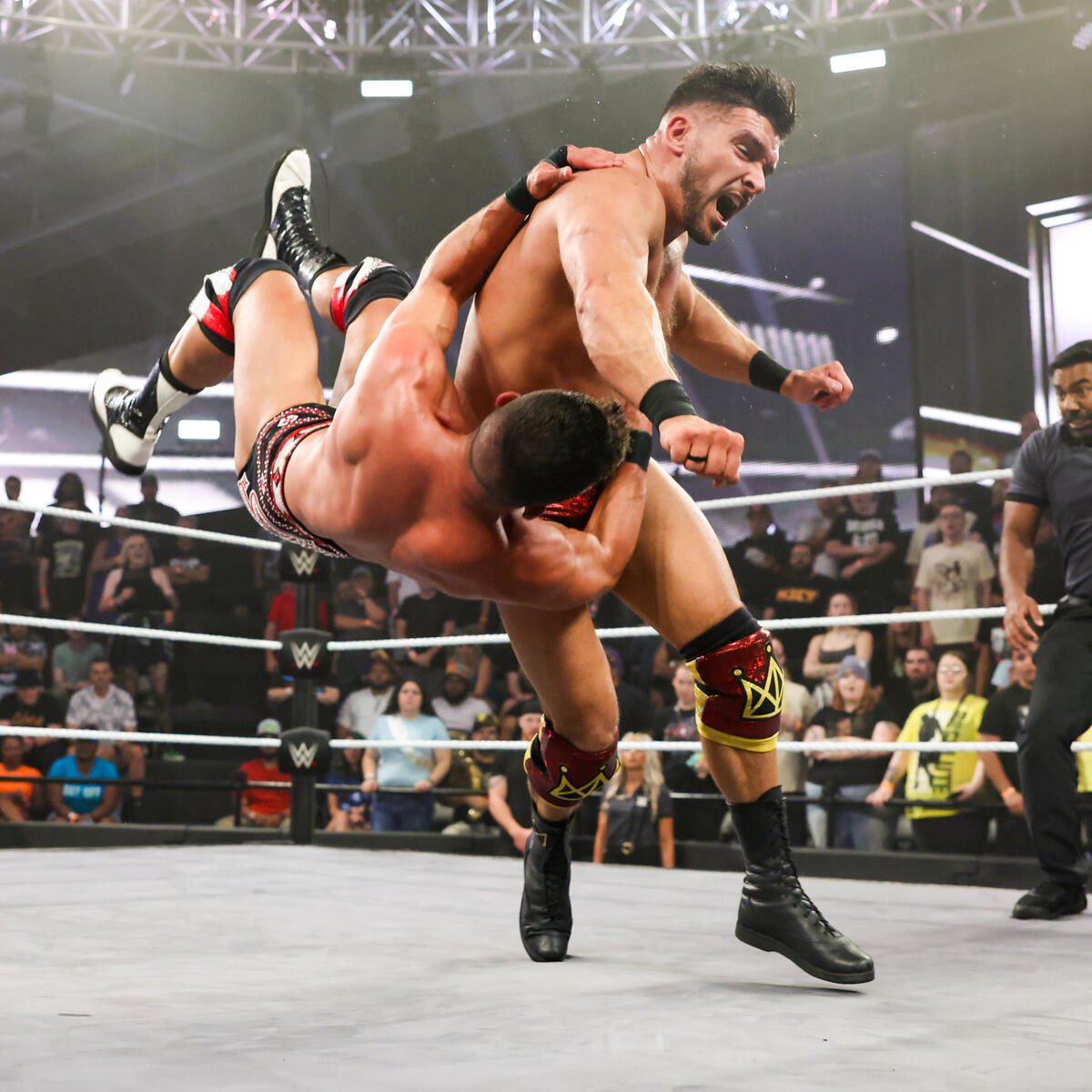 NoBarkingOrders's tweet image. Let this be to a lesson to anyone who jumps ship. If you’re going to use the path I made into this company. Then credit All Ego, Ethan Page as your inspiration.

What you’re not going to do is outdo me.

Ricky Starks was always going to come second to Ethan Page.