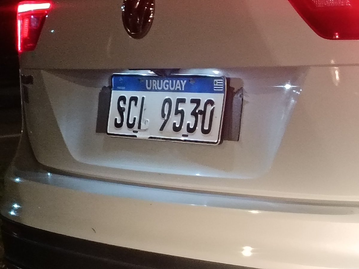 País completamente arruinado por la viveza criolla.