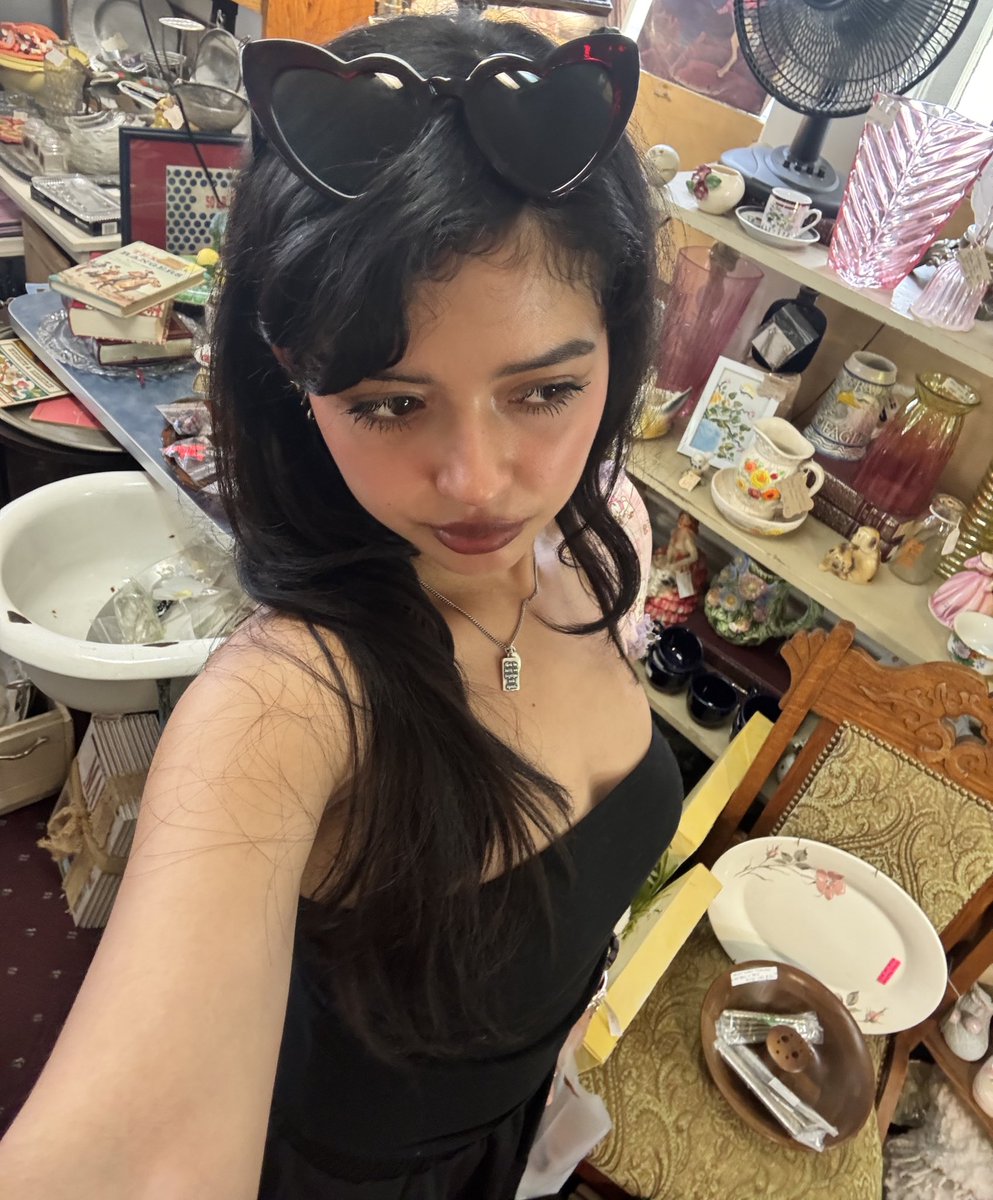 DRACULAURlTA's tweet photo. ٩(๑❛ᴗ❛๑)۶ https://t.co/yb8awJ1Xzs