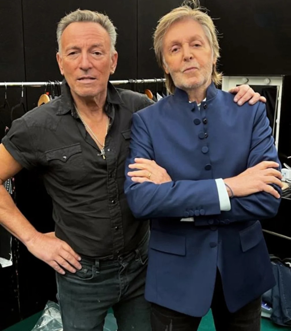 Morning.. These two have sold an album or two. 😁 Young punks! When that 💩 you listen to is long forgotten, these two superstars music will still be playing around the 🌍🌎🌏😂👍