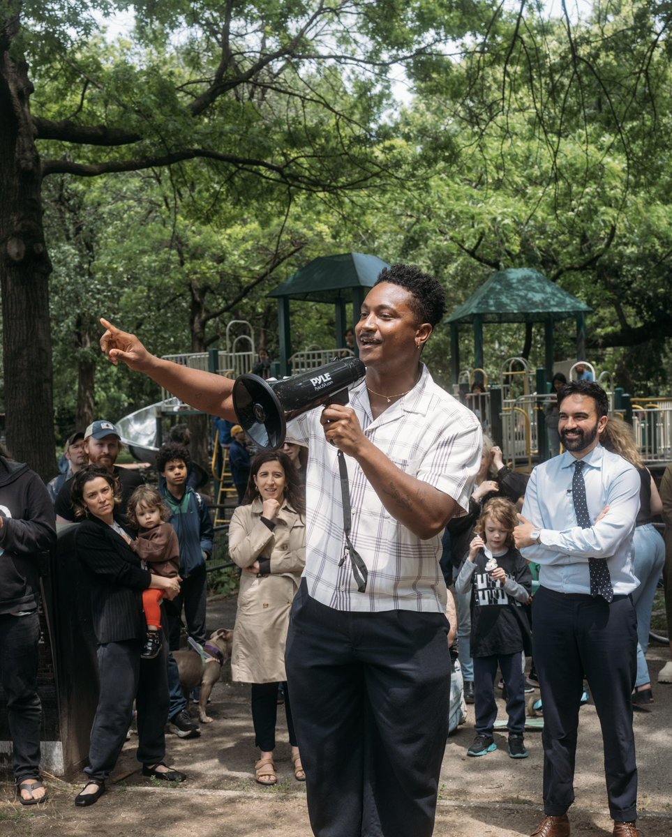 Chi Ossé (@ossechi) on Twitter photo Over 300 volunteers in Bed-Stuy today canvassing to elect <a href="/ZohranKMamdani/">Zohran Kwame Mamdani</a>.
We’re going to win. Over 300 volunteers in Bed-Stuy today canvassing to elect <a href="/ZohranKMamdani/">Zohran Kwame Mamdani</a>.
We’re going to win.