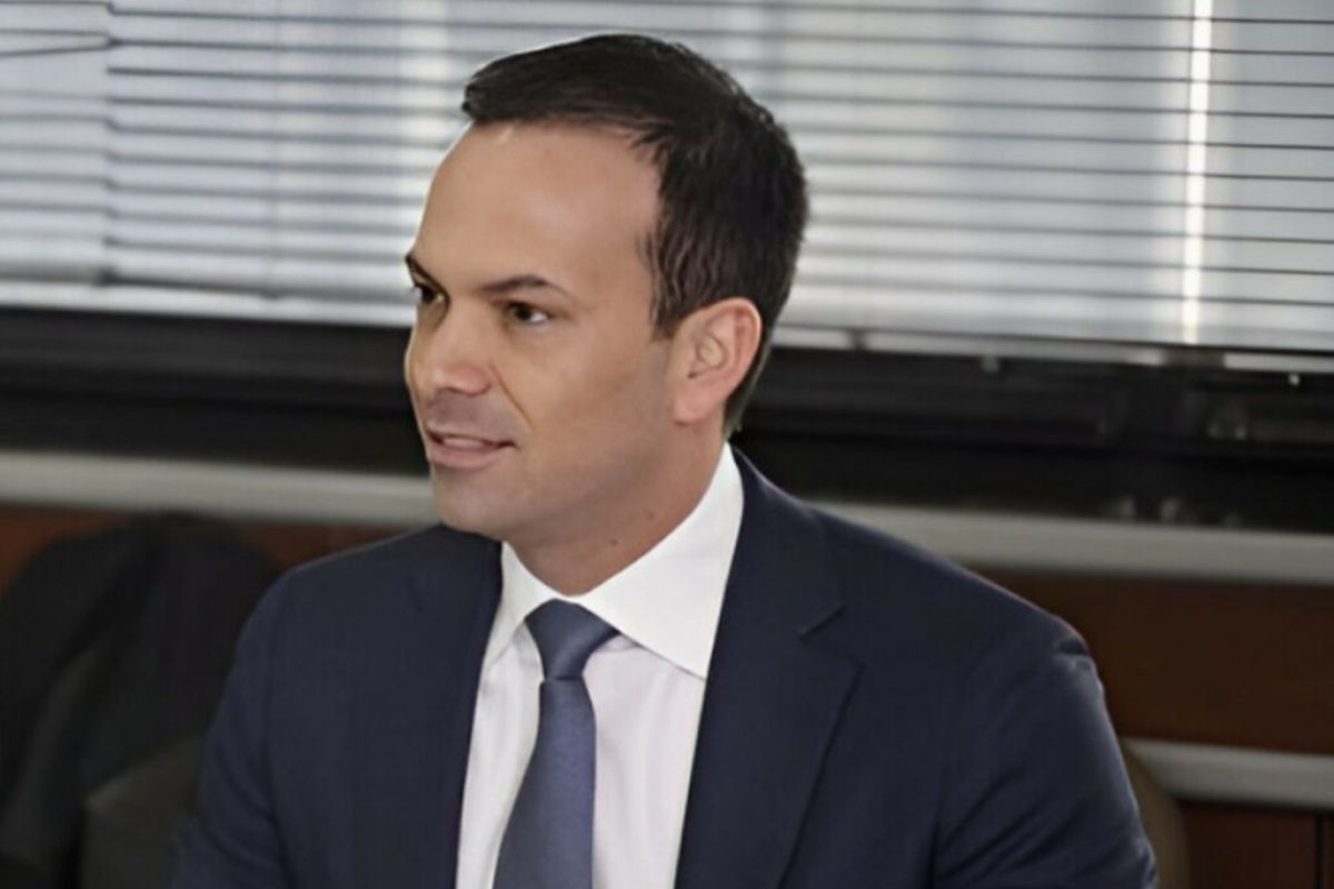 #Urgente ¡JORGE GLAS HABRÍA LAVADO DINERO EN EEUU. PODRÍA SER EXTRADITADO! 

Jorge Glas podría ser extraditado a EE.UU. en los próximos meses. Según reportes, la Fiscalía de Florida ya tendría todas las pruebas necesarias, gracias a la colaboración de John Polit, hijo del