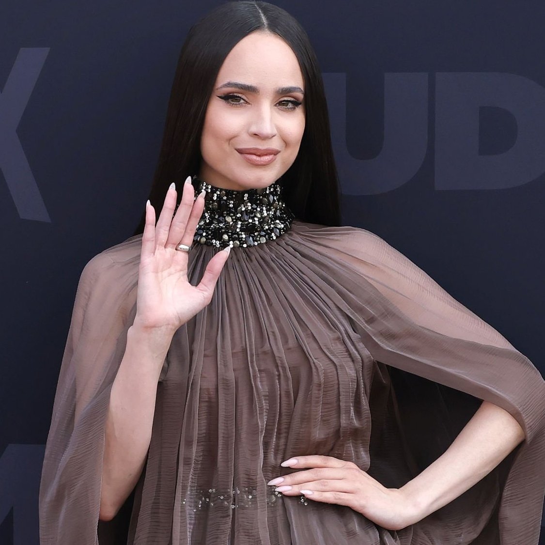 itshighart's tweet image. Sofia Carson at Netflix Tudum 2025.
#sofiacarson #TUDUM