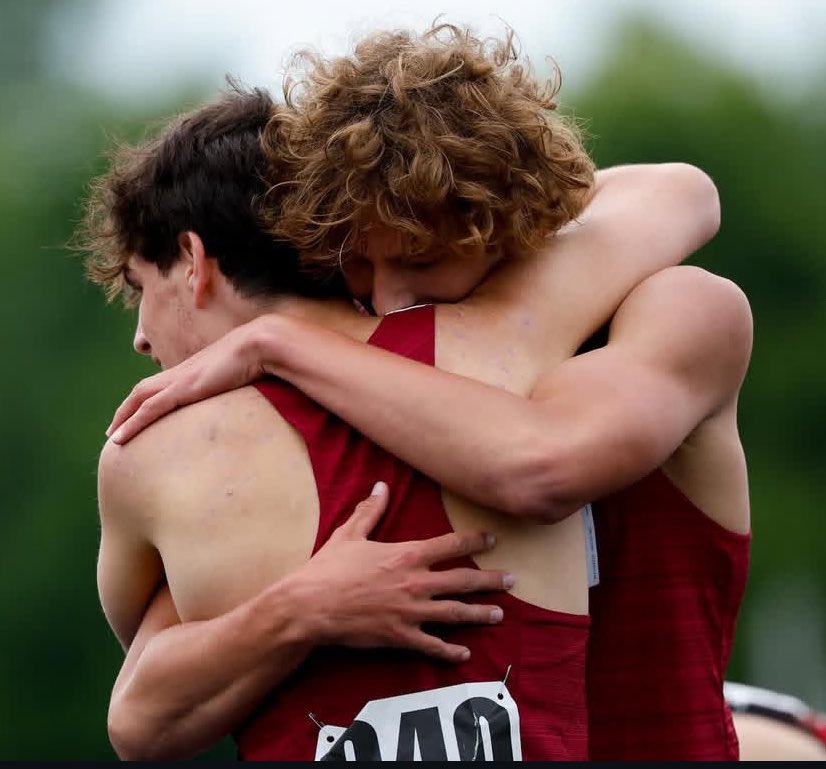 A photographer captured this moment last night after the regional 1600 ended, he was kind enough to give it to us. These 2 have worked so hard &amp; done so much over the past 4 years. I’m happy they got to run their last race together. I’ll miss them so much, what a special moment!