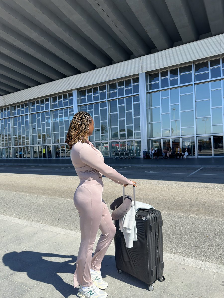 Biggest Vawulencia tweet media