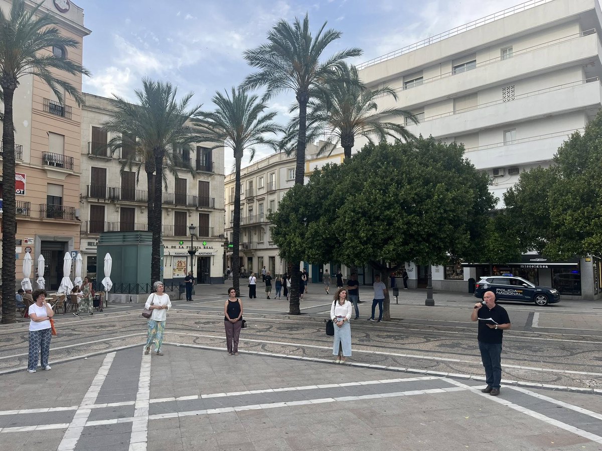 Dentro del programa de actividades de la plataforma <a href="/JerezAfrica/">Jerez-África</a> , entorno al Día de África, tuvimos un nuevo encuentro del Círculo de la Fraternidad. 
Nos acompañó Susana Sánchez Toro, Teniente de Alcaldesa.