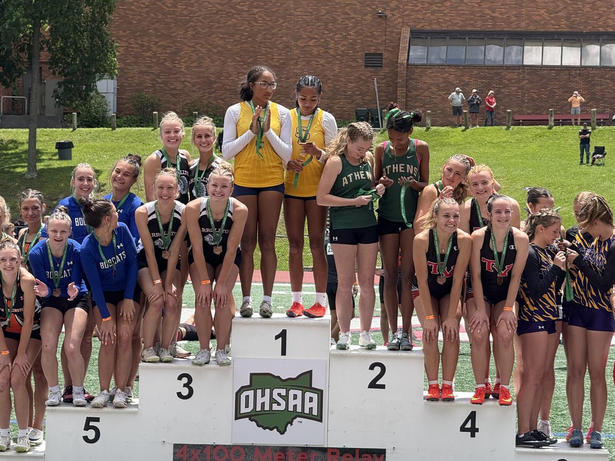 CWTrack's tweet image. State Bound!! 4x1 sets new school record in 49.86 and came up big at just the right moment! 12.7-11.4-12.4-12.4 So proud of Marleigh, Erin, Izzy and Emma!!
