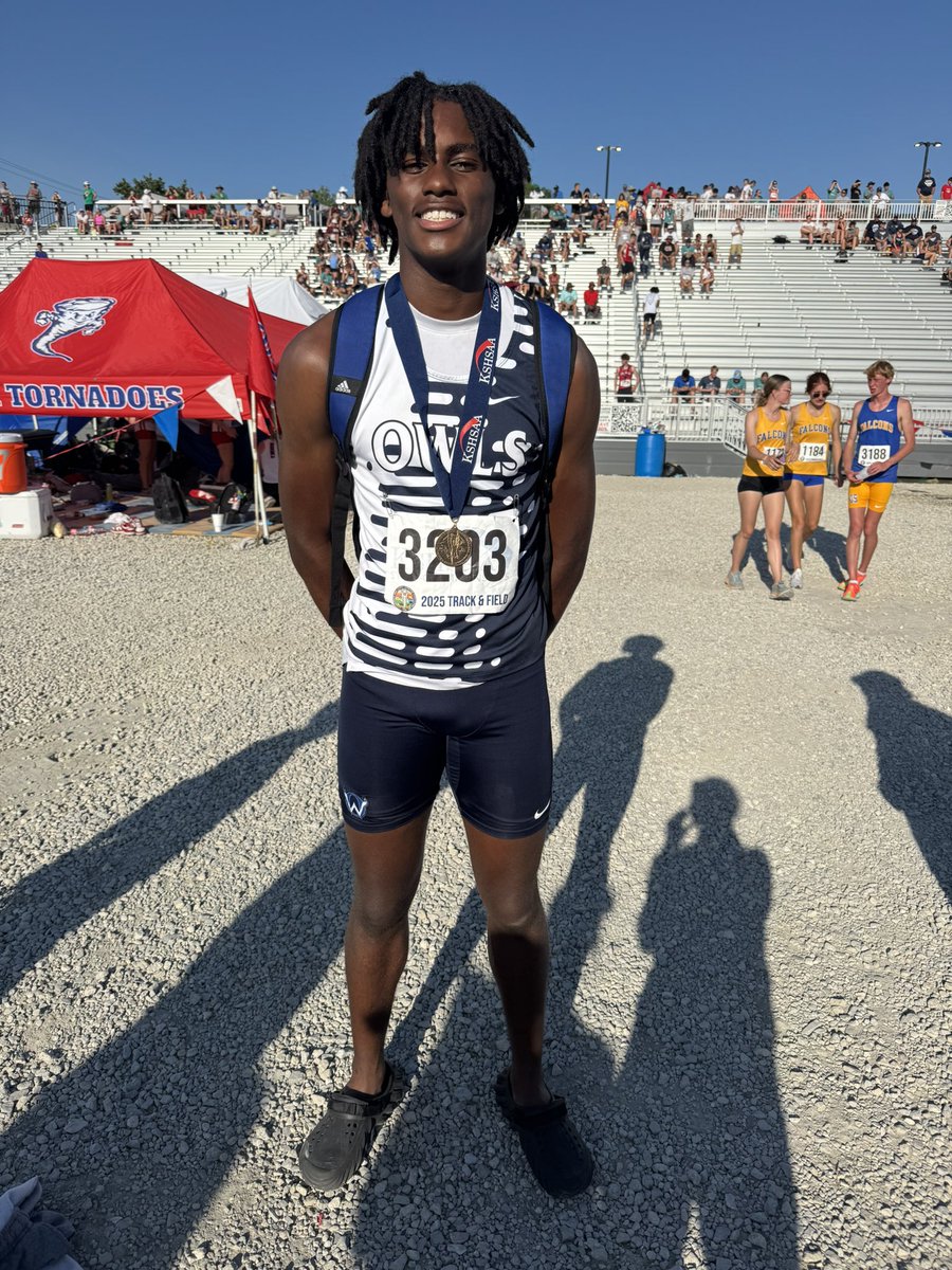 Tevyn Gasaway is your state champion in the 200!