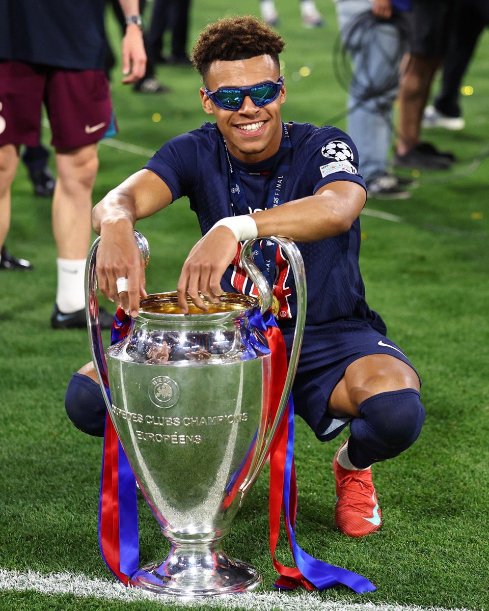 🔴 Incroooooooyable performance de Désiré Doué ! 🌟

#TeamPSG #uefachampionsleague #LigueDesChampions

Commentez 👇