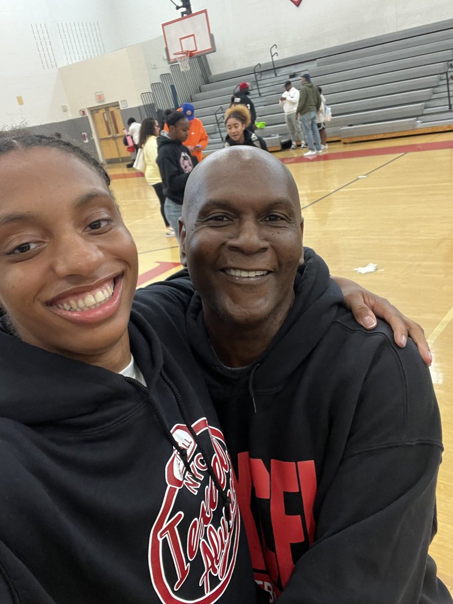 Our IEXCEL alumni Taryn Barbot (Charleston College) has got to be the most carefree player I have ever coached. Her ability to just have fun have made her Player of The Year in the Colonial Conference. She is doing big things. You can’t help but love her big smile and her joy lol