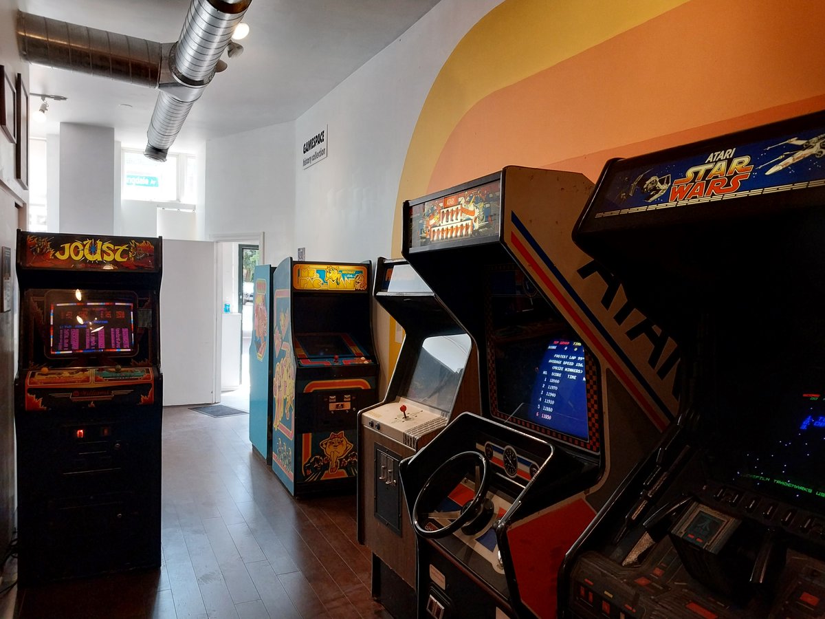 chigamespace's tweet image. Come on in - have some fun!
chicagogamespace.com/exhibitions/sh…
Chicago Gamespace is open, for all those who love games and unique experiences in our great city!
Come by from 2-5pm today or any other Sat-Sun to try our Shadow of the Colossus exhibit and many more cool games!