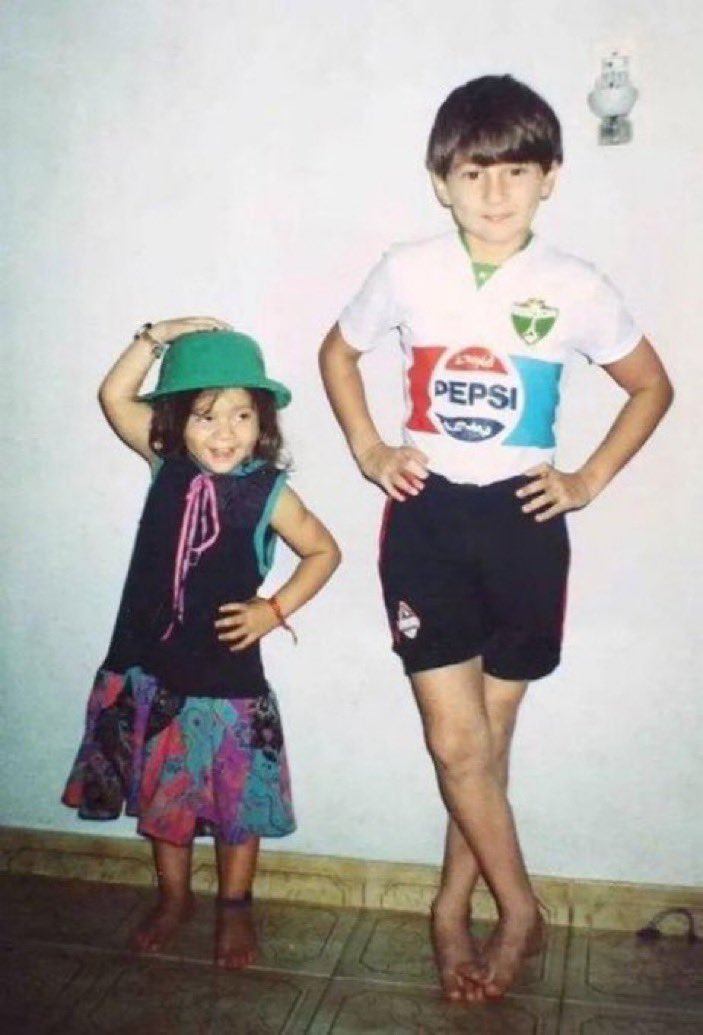 اللاعب الوحيد الي مفصل تفصيل للأهلي فنياً ، تسويقياً ، إعلامياً، و تاريخياً على خطى دييغو ارماندو مارادونا ، لا تحرمونا من حدث قد يكون الأكبر من نوعه في رياضتنا 💚💚💚💚!!

   #messi_to_alahli