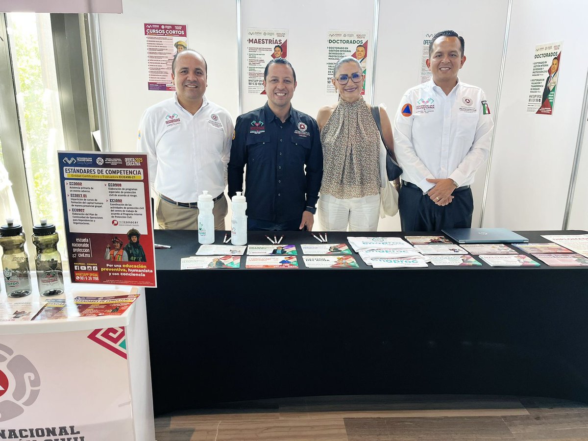 Enaproc's tweet photo. Presente #Enaproc-#Chiapas en la 48 Reunión Anual de la Federación Mexicana de Colegios de Ingenieros Civiles (@FEMCIC1) y el X Congreso de Ingeniería Civil celebrada en Cancún.

Personal docente y administrativo de la Escuela Nacional de #ProtecciónCivil Campus Universitario #Chiapas y de la Secretaría de Protección Civil Chiapas (@pcivilchiapas), participaron en un Ciclo de Conferencias, asimismo se compartió con los participantes la Oferta Académica 2025 de nuestra escuela.
