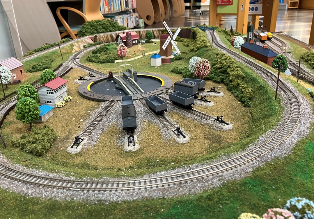 ジオラマ・トーマスの運行時間（シティプラザ図書館）】 本日より