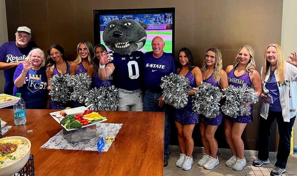 751ALF's tweet image. K-State Day at the K was a big success. Both the Royals and Bat Cats won!  #Family #EMAW #Royals #KStateBSB