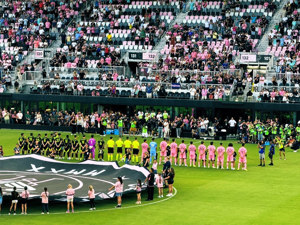 My first ever MLS game! ⚽️

I never shy away from an opportunity to wear pink 💕 Go Inter Miami! Go Messi!