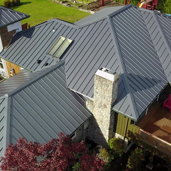 RQ_Construction's tweet photo. Bethesda homeowners — don’t let your roof cost you more!
A quick check now can save you thousands later.
Free inspections from local pros
DM us or click the link to book.
#BethesdaRoofInspections #DMVContractors #RoofExperts #RequenosConstruction https://t.co/Y6aJNq4iFz