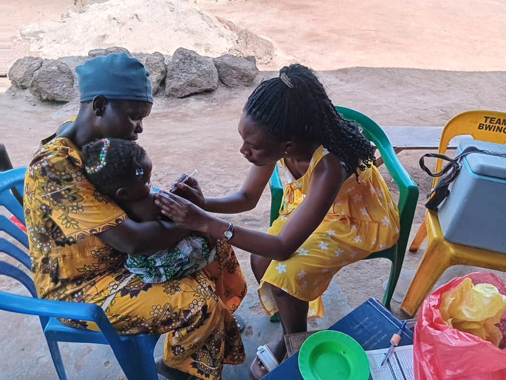 256_youth's tweet photo. 💉💊What an Impactful day!
We reached over 100 people in Kabira and Bukaigo villages with HIV/TB and malaria services. Thanks to our partners;Globalfund,TASO,UDHA for making this a success❤️. We are proud to be part of the movement.
Join us!
#HIVprevention
#STOPTuberculosis https://t.co/p3eZ1oMcLg