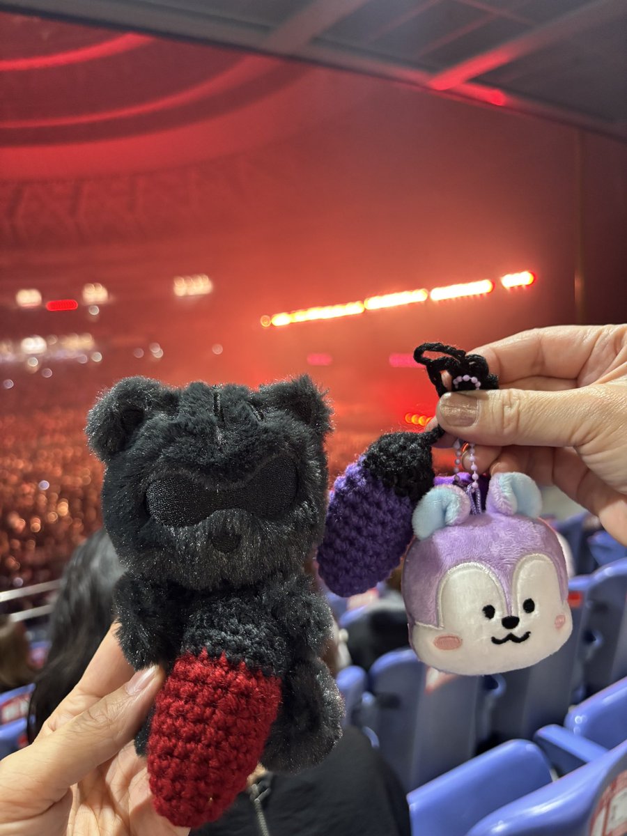 1Memory0614's tweet photo. 大阪~🐿️💜①
お久しぶりのホビは爆イケに
なっておりました🥹
#HOPE_ON_THE_STAGE_TOUR_JAPAN #HOS_TOUR_JAPAN
#jhope #jhope_TOUR https://t.co/OuN16mF1Qm