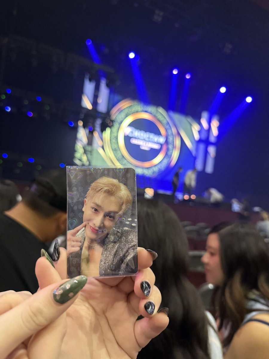 iIywh's tweet photo. see you soon @official__wonho 🤍 https://t.co/DnoPfCFQz6