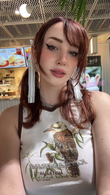 Watch Morgpie's leaked NSFW photo on TwXstars