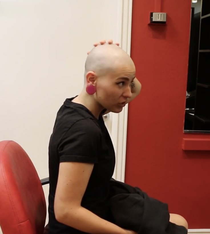 #坊主 #バリカン #剃刀 #カミソリ #剃髪 #スキンヘッド
理想的な剃りたての青味