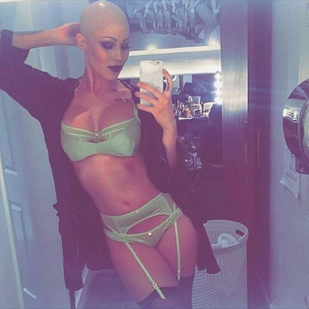 #坊主 #バリカン #剃刀 #カミソリ #剃髪 #スキンヘッド
フェティシズムスキン