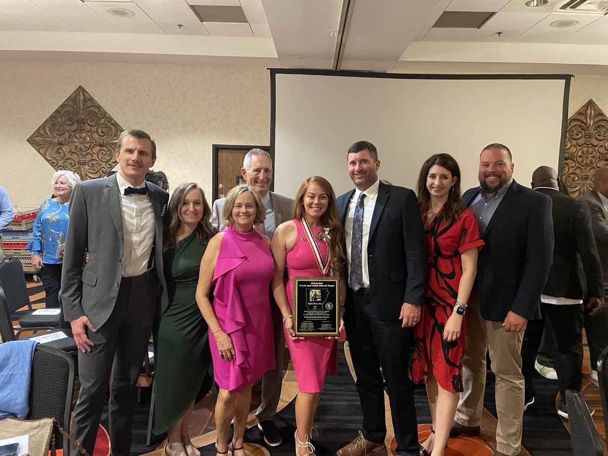 AdamsCoachs's tweet image. Congratulations @MrsAdamsCoachS on her induction into the Arkansas Track and Field Hall of Fame! Hall of fame #3 for this stud!