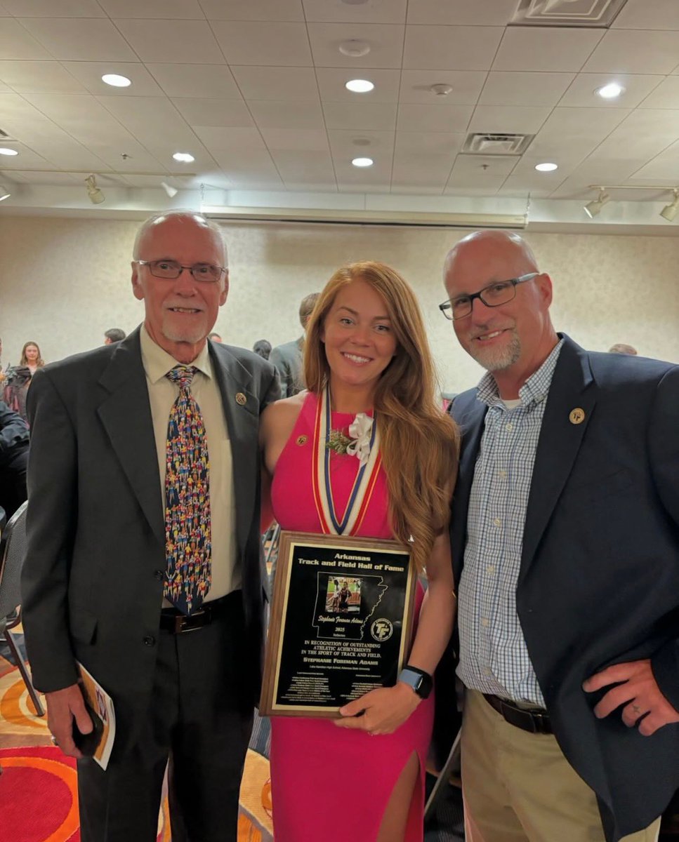 AdamsCoachs's tweet image. Congratulations @MrsAdamsCoachS on her induction into the Arkansas Track and Field Hall of Fame! Hall of fame #3 for this stud!