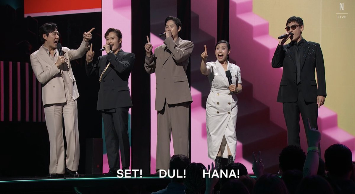netflix's tweet photo. SET! DUL! HANA! #TUDUM https://t.co/7UjZX9ZrUw