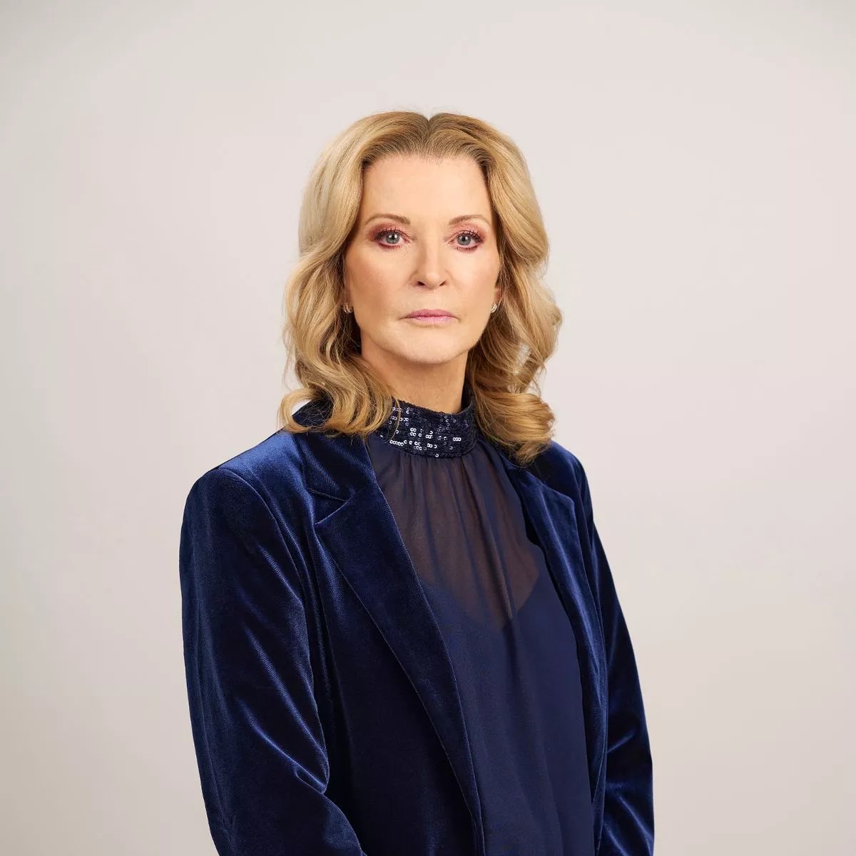 hjs1099's tweet photo. How this queen is gonna be 70 in August I do not know??!!!?!!!! 
#Eastenders https://t.co/Ohe8XbNjIw