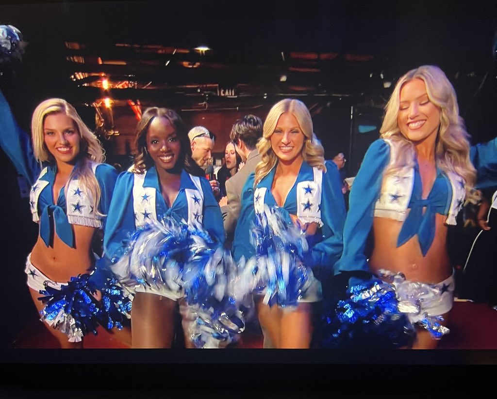 NETFLIX TODUM 

LEFT TO RIGHT:
🪵 - 🪵nt - 🪵 - RAPE ME 

#LANK