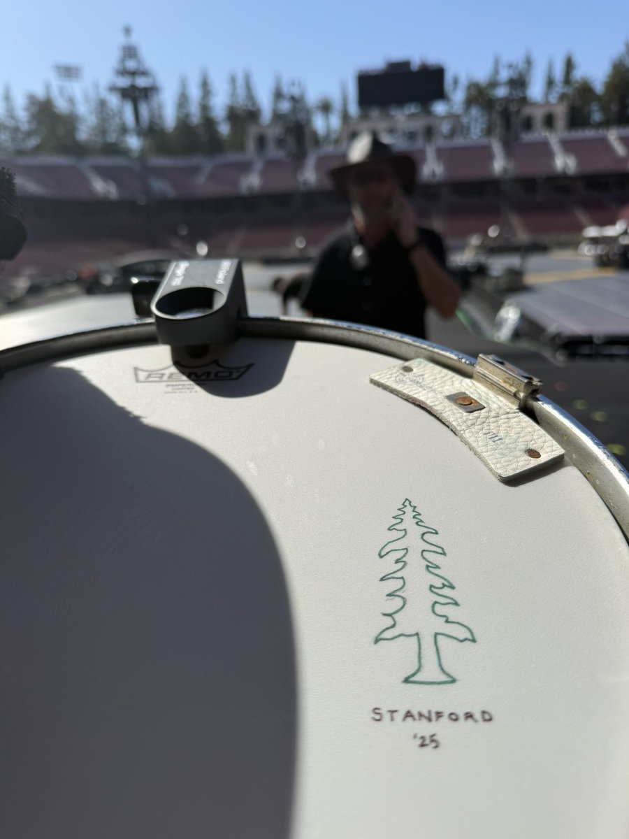 It’s a supreme honour to be playing the first ever concert at the Stanford Stadium and a perfect way to start this leg of the tour. The mighty El Palo Alto tree germinated in around AD 940 which is coincidently also the year that the Music Of The Spheres Tour started 😅. W. X